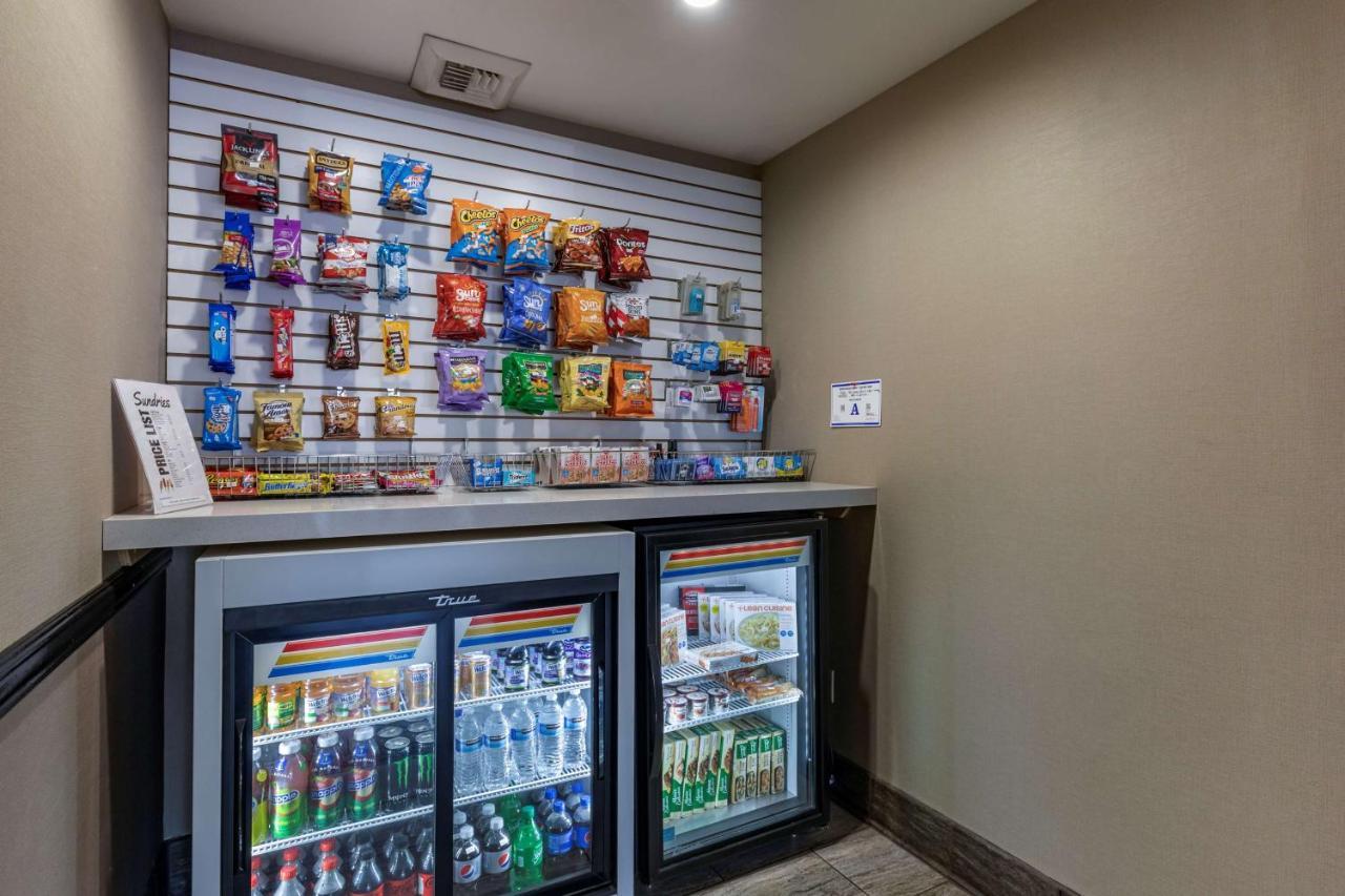 Best Western Plus Las Vegas West Экстерьер фото